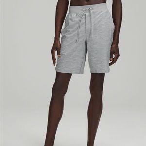 Lululemon Men’s T.H.E. Short 9" Linerless Grey M